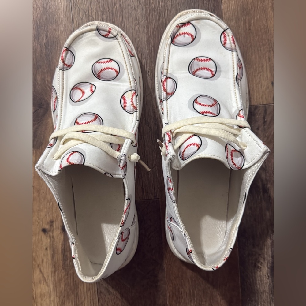 Baseball Print Womens Shoes - White